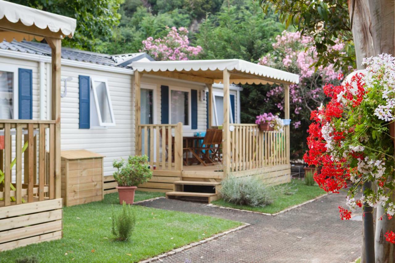 Camping Delfino Albenga Exterior foto